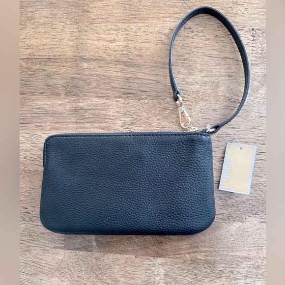 Michael Kors Fulton Black Wristlet NEW WITH TAGS - Picture 2 of 3